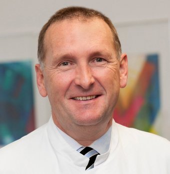 Prof. Dr. Markus W. Büchler, Ärztlicher Direktor der Klinik für Allgemein-, Viszeral- und Transplantationsmedizin am Universitätsklinikum Heidelberg, Quelle: UKHD